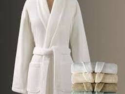 Махровое полотенца и махровые банные халаты